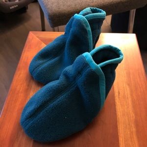 Patagonia fleece baby booties 18-24m